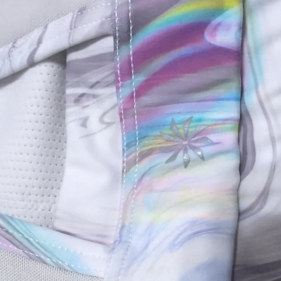 Athleta Contender Sports Bra Iridescent Abstract Print size XS - Picture 7 of 12